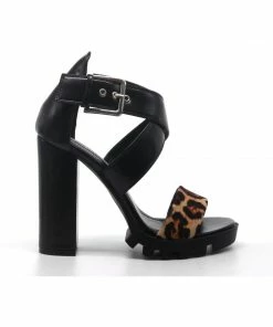 CAPE ROBBIN MONSTROUS - Chunky Ankle Strap Block Heels
